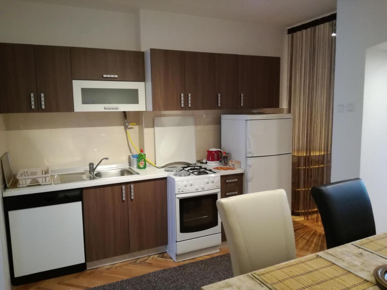Apartman Ane ซาราเยโว ภายนอก รูปภาพ