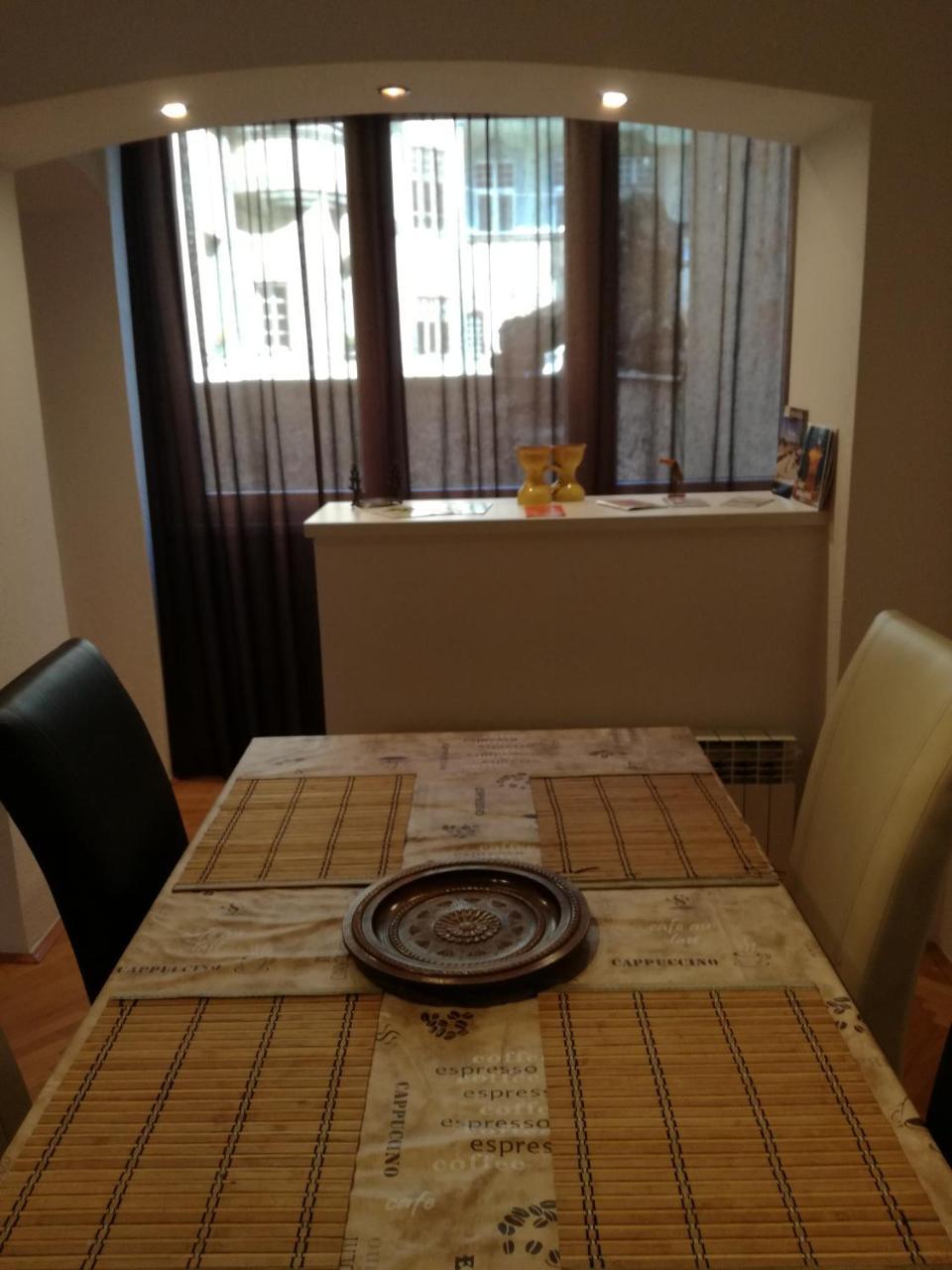 Apartman Ane ซาราเยโว ภายนอก รูปภาพ