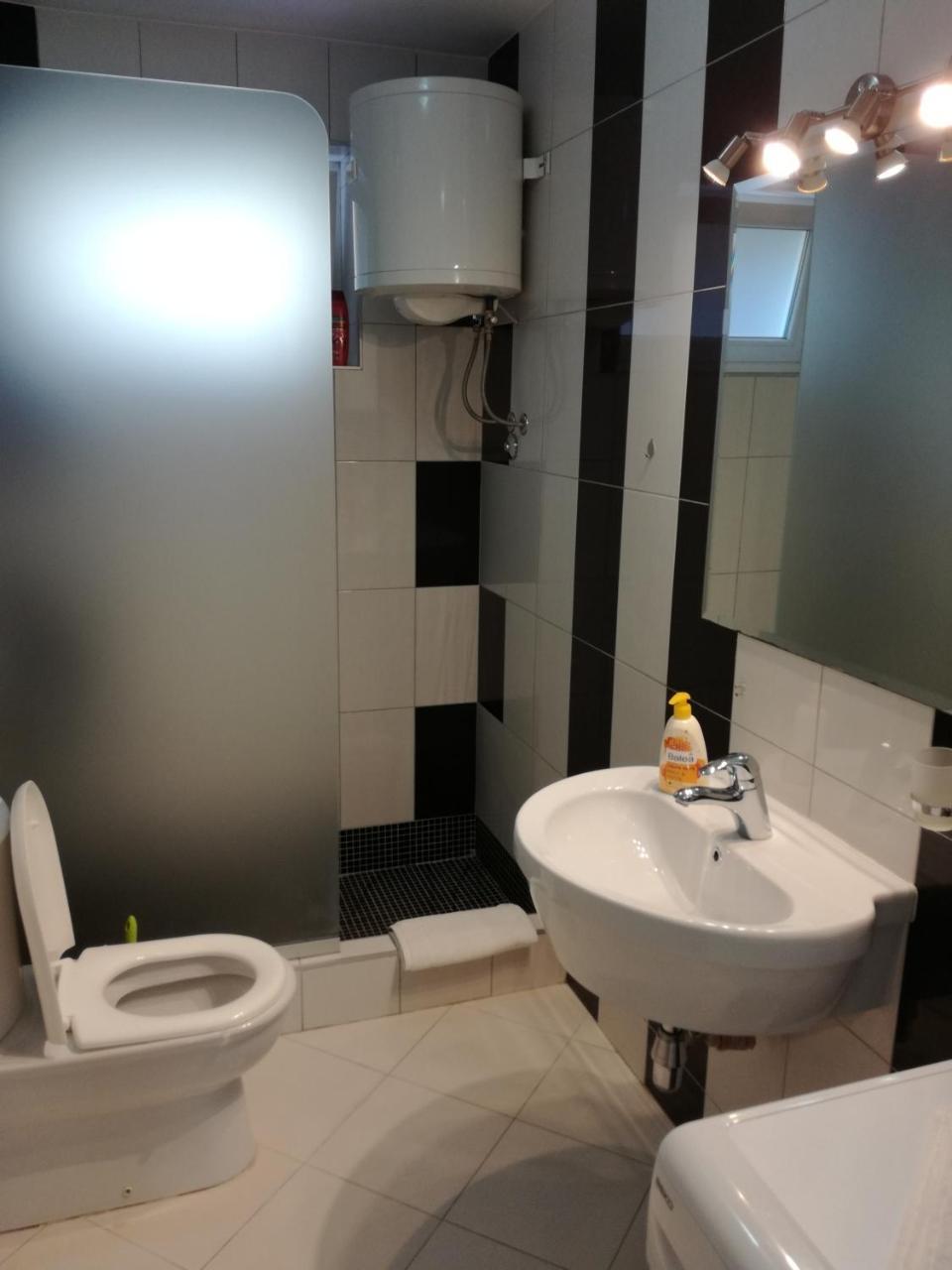 Apartman Ane ซาราเยโว ภายนอก รูปภาพ